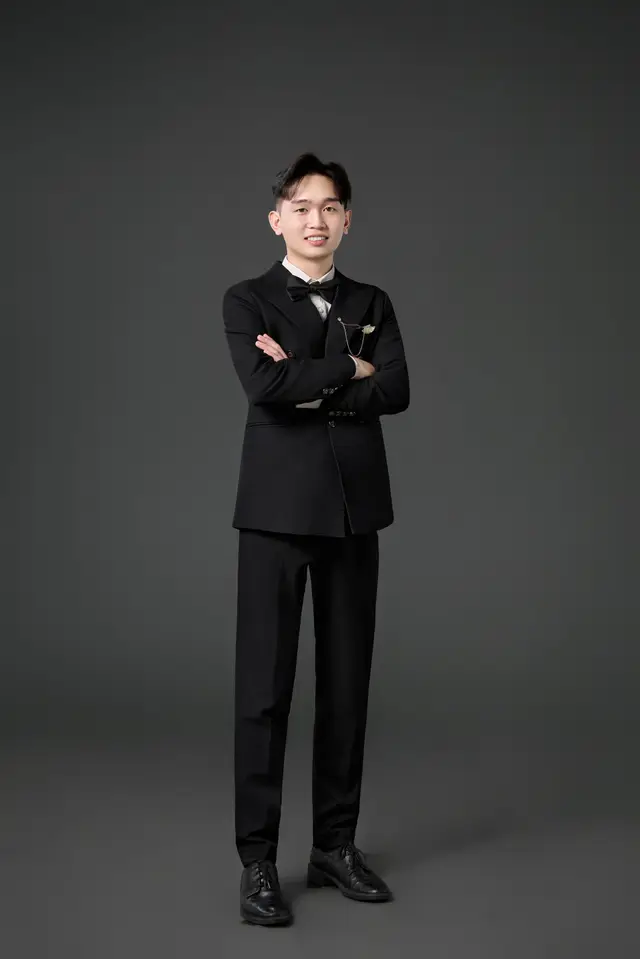 Ảnh cổng Hoàng Kim & Hồng Hạnh — ảnh 3