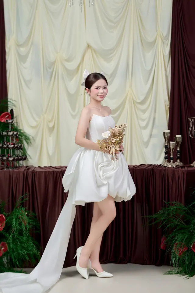 Ảnh cổng Thanh Sang & Vũ Thuỷ — ảnh 5
