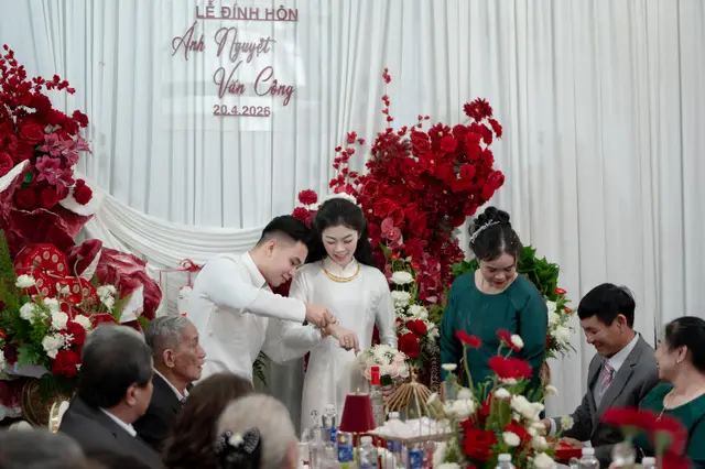 Lễ Đính Hôn Ánh Nguyệt & Văn Công — ảnh 12