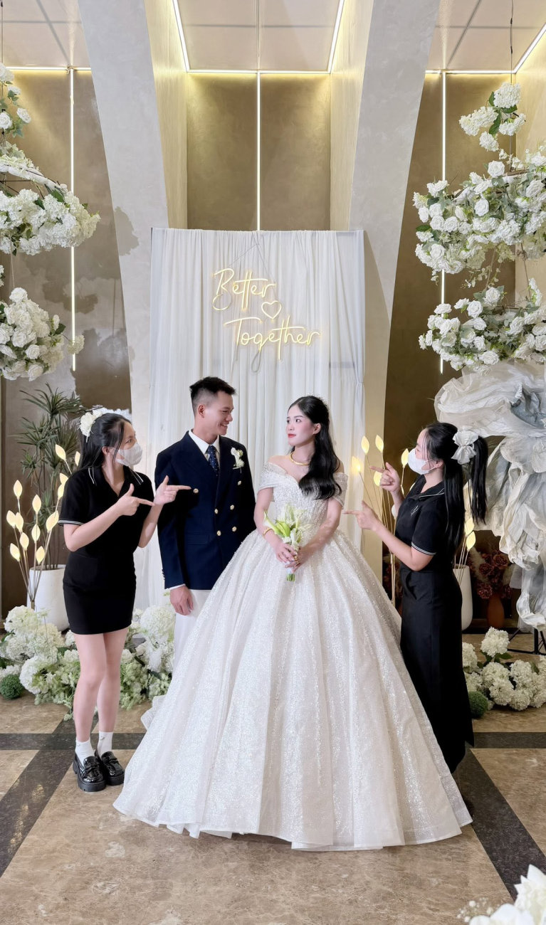 Khách hàng LƯU NGÂN