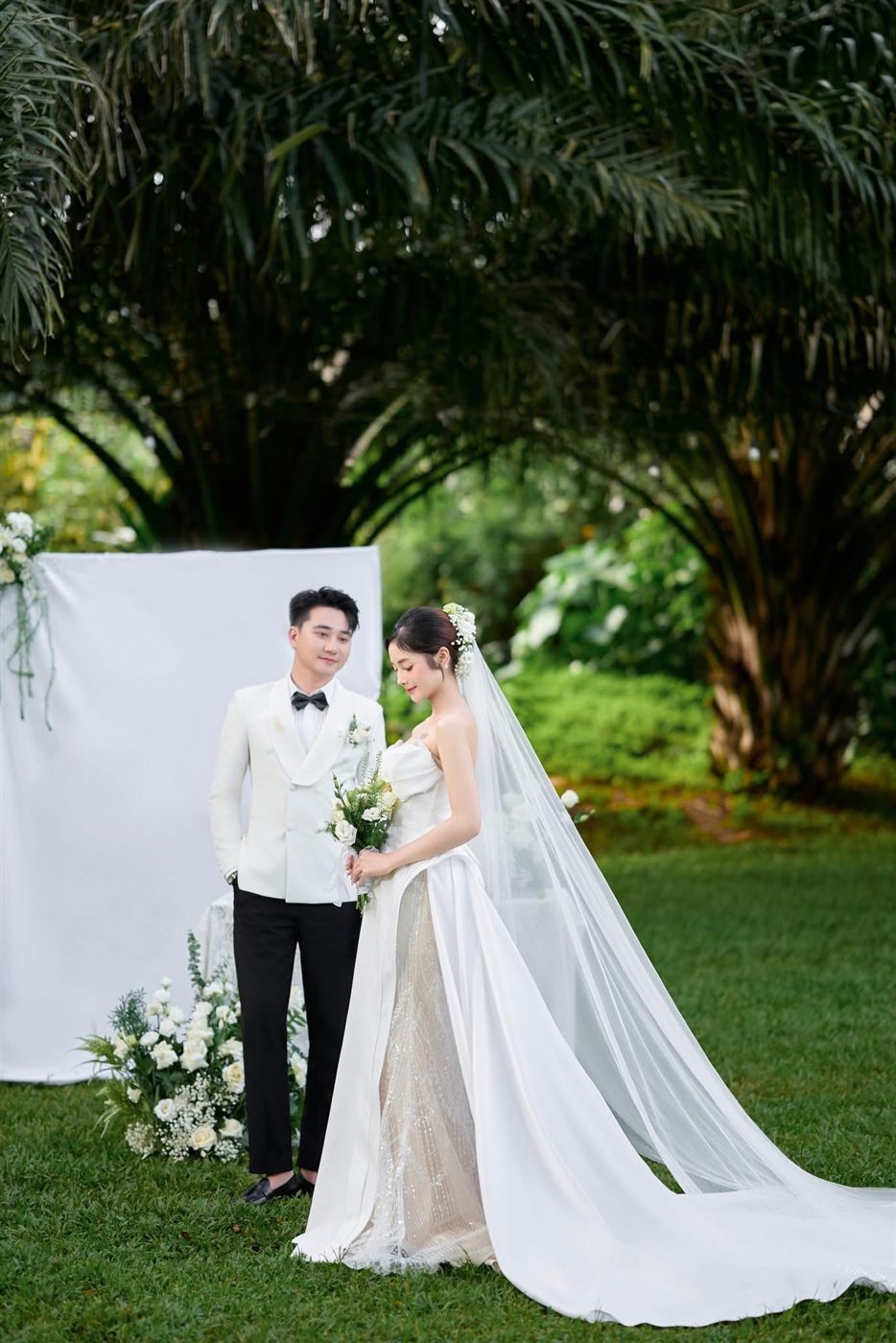 Ảnh cưới ngoại cảnh sân vườn Pleiku