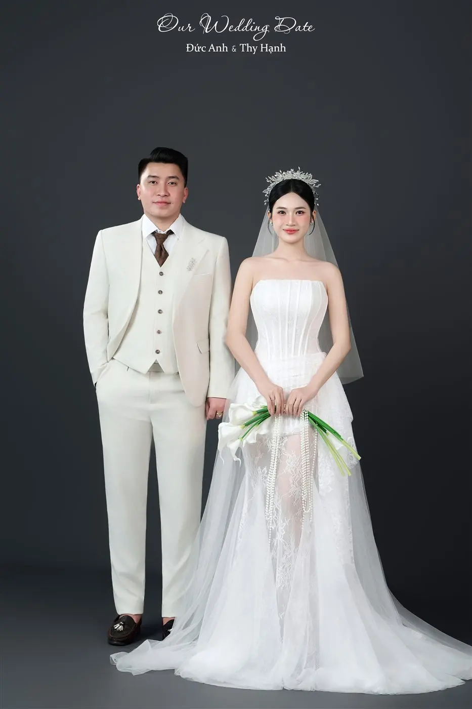 Ảnh cưới studio phông kem Pleiku